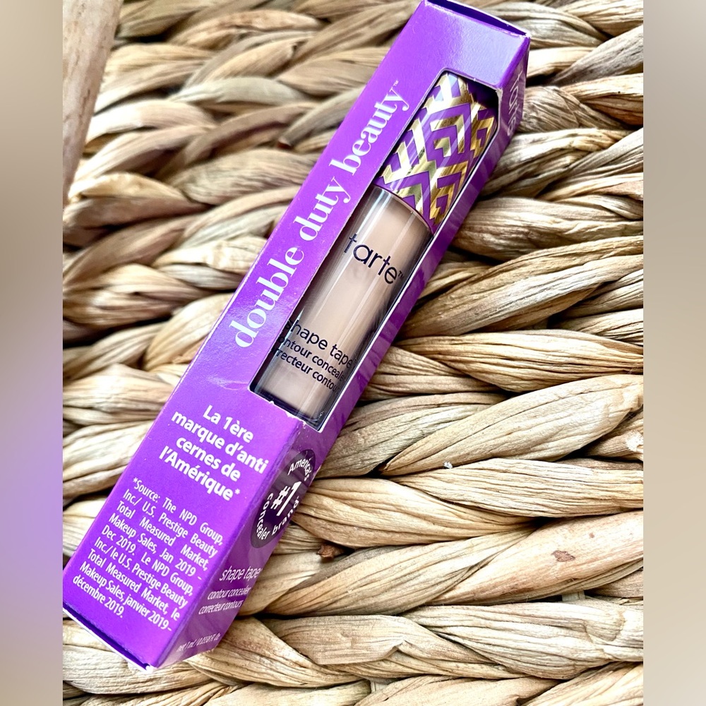NIB Mini Tarte Shape Tape- 22B light beige
